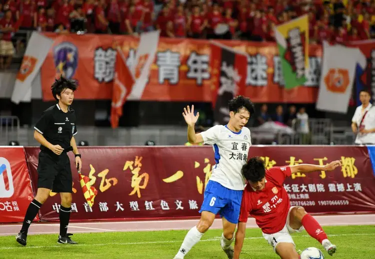 广州恒大客场战平河北华夏幸福，积分领先