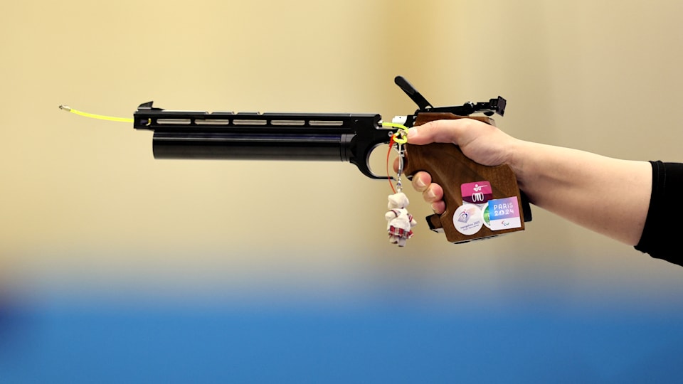 印度射击选手夺冠，领先全场