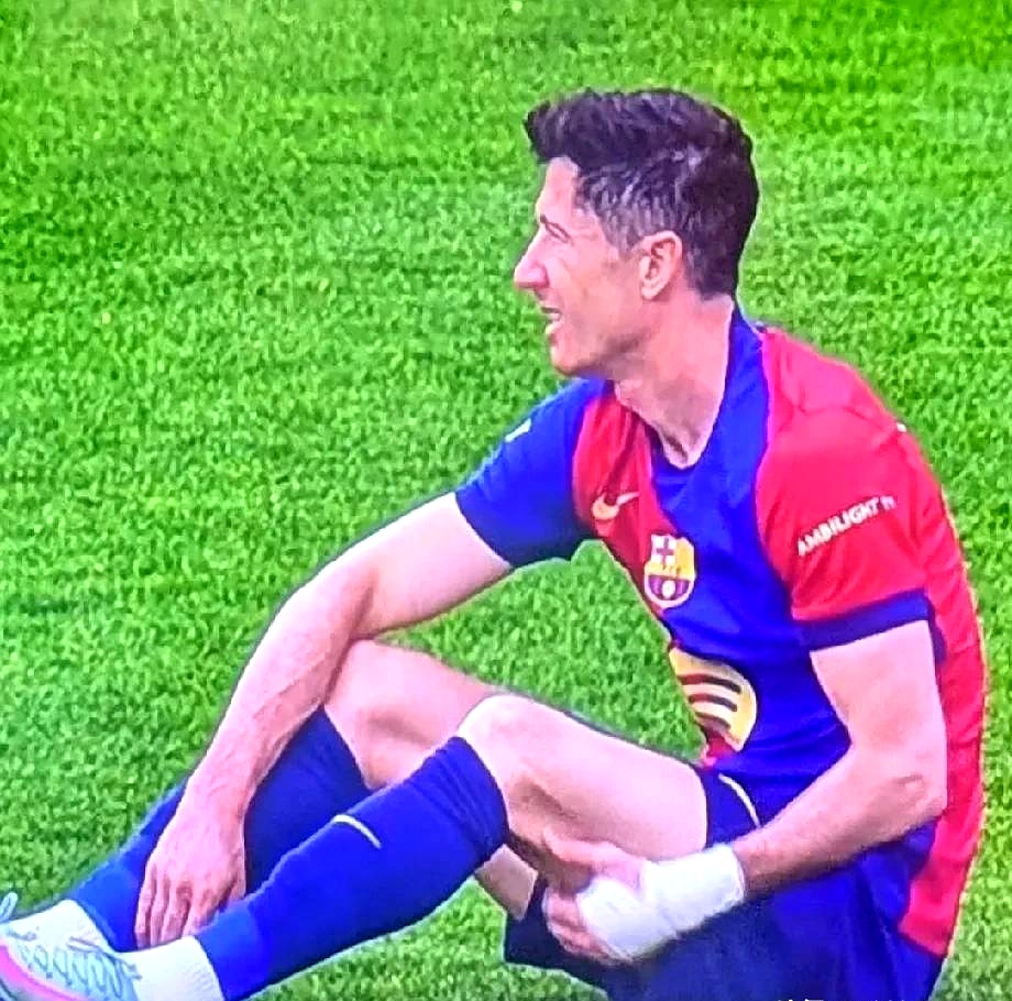 阿雅克肖球员连进精彩进球，球队欲胜