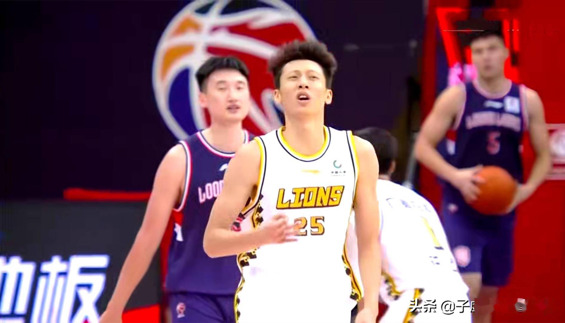 大教授指挥有方，继续保持不败战绩