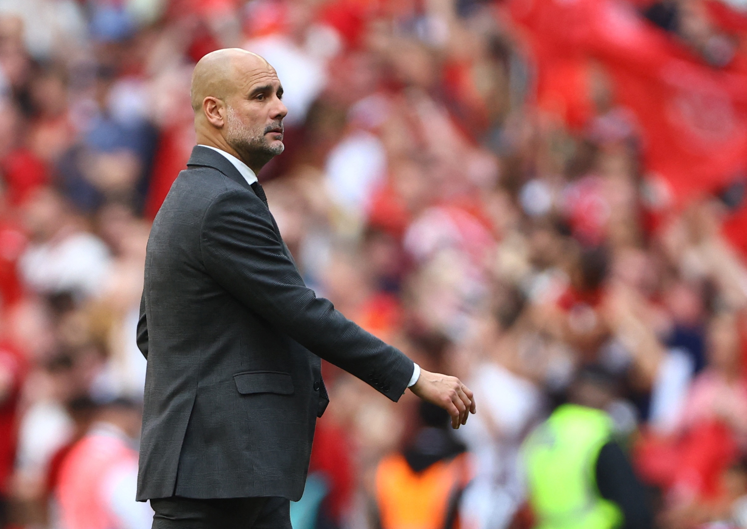 利记-曼城轻松击败对手，继续领跑