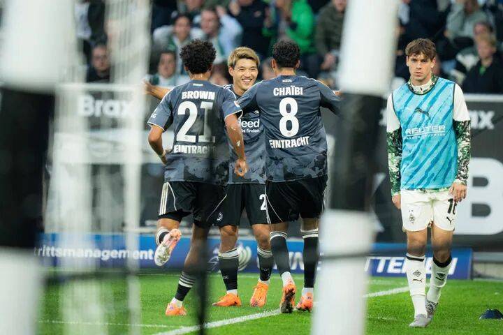 门兴队奋勇拼搏，战胜强力敌人夺取比赛胜利